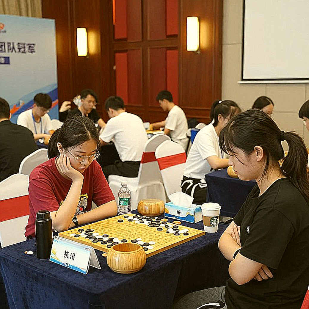 European Club Cup trước vòng cuối: ngôi vô địch sẽ được định đoạt ở bàn 3 và bàn 4