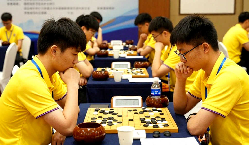 Máy tính giải bài toán cờ vua 58 năm: kỷ lục 63 nước chiếu và giới hạn 364 còn bỏ ngỏ