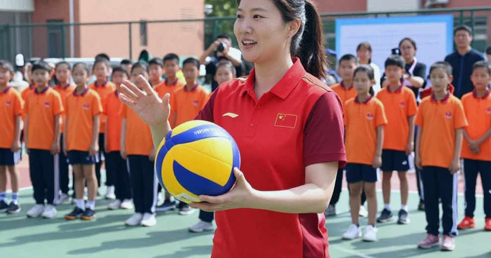 Chín tầng đọc một kỳ chuyển nhượng: Nhà phân tích esports giữa tiếng ồn và tín hiệu